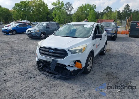 2017 Ford Escape S z USA, uszkodzony, nr VIN 1FMCU0F77HUD95185